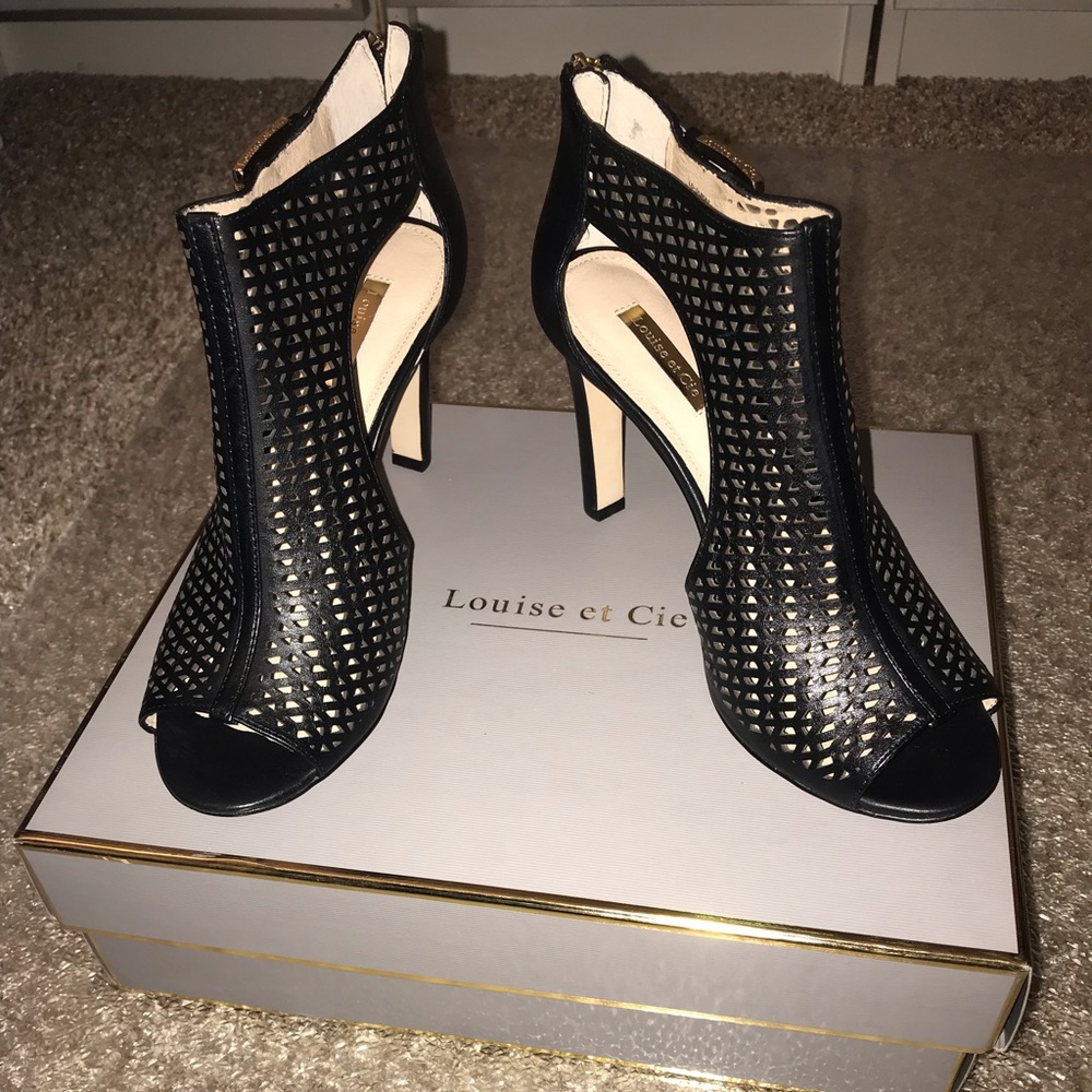 Black Louise et Cie peep toe pumps (Size 8)